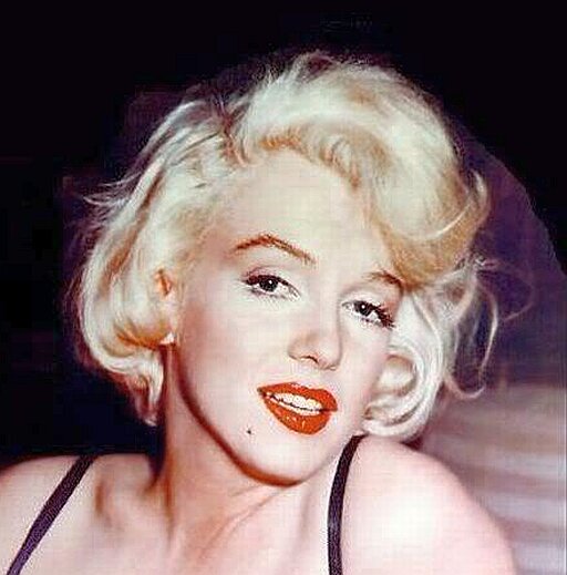Marilyn Monroe and Elizabeth Taylor shaved their faces